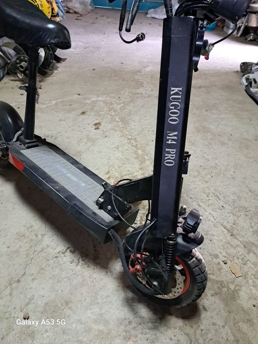 Продам электросамокат КУГО М4 ПРО