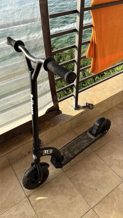 Trotineta off-road roti umflate