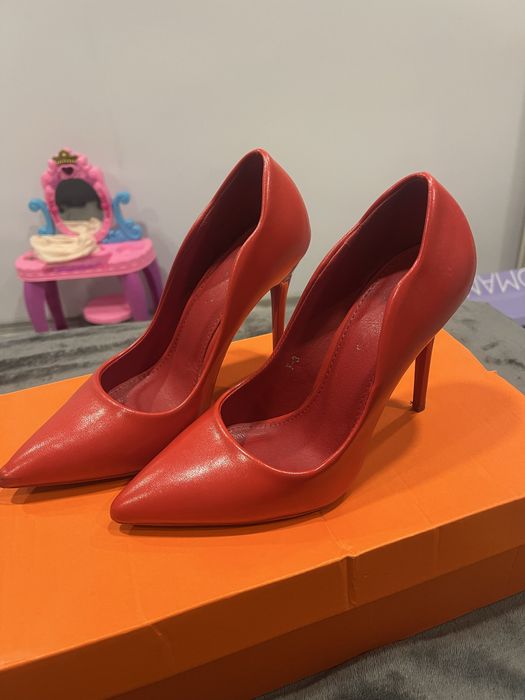 Официални обувки