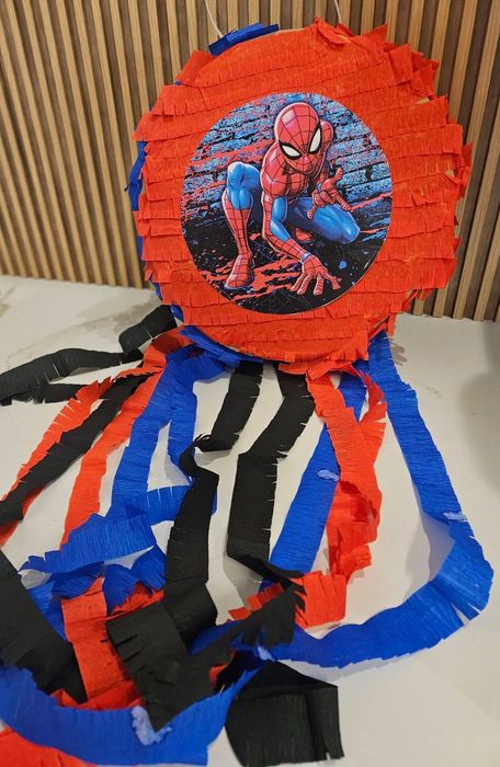 Тематична пинята с 1кг бонбони