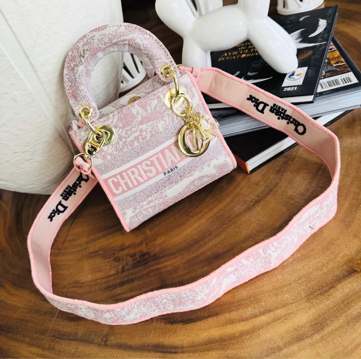 Лична колекция от Отигинални чанти Pinko Furla Dior