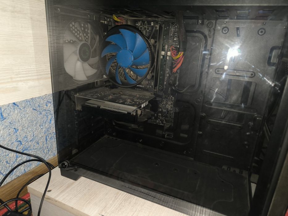 Игровой компьютер с креслом