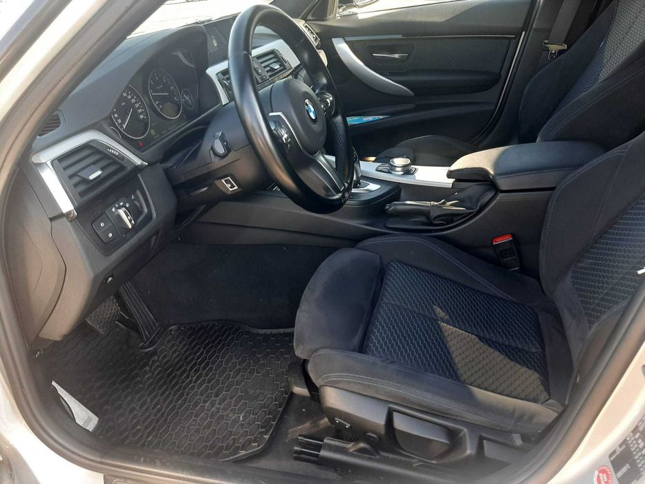 BMW 325d Touring LCI M-Sport Pachet.