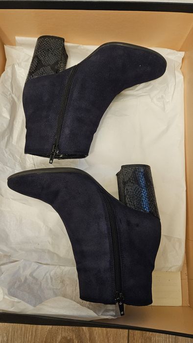 Ghete piele naturala intoarsa Rizzoli 35