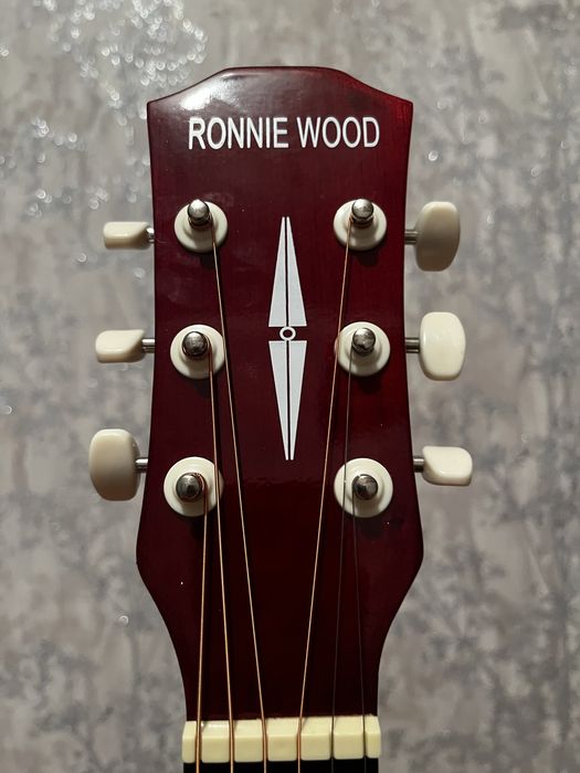 гитара Ronnie wood