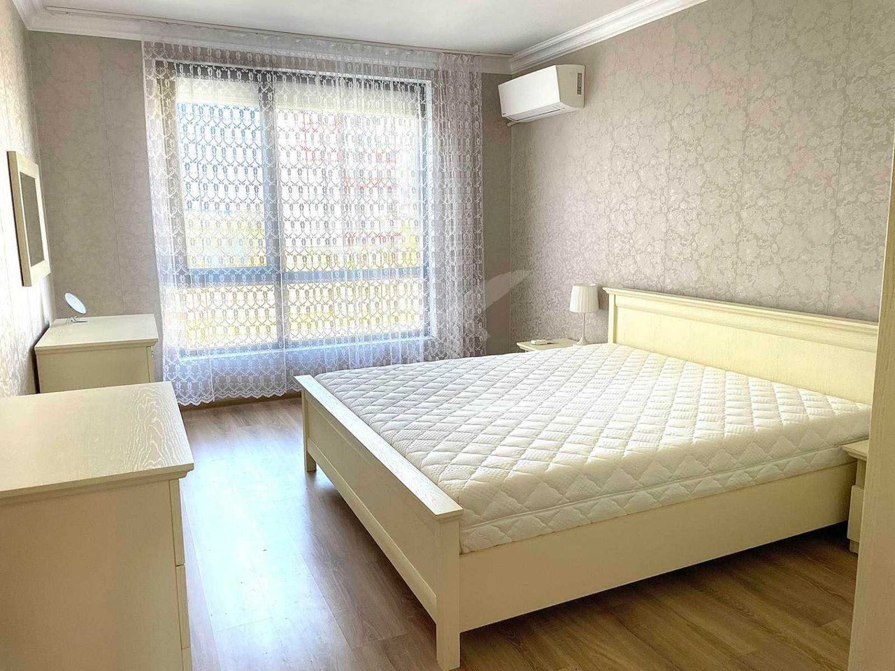 Продава се Тристаен апартамент в Поморие - 104 кв.м за 1250 €/кв.м - Снимка #1