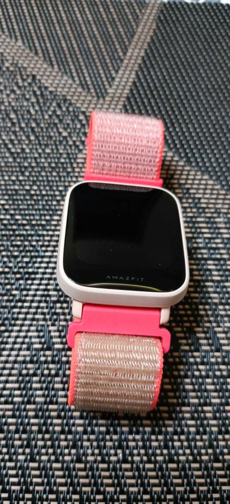 ПРОДАМ ЧАСЫ Xiaomi Amazfit Bip U Pro