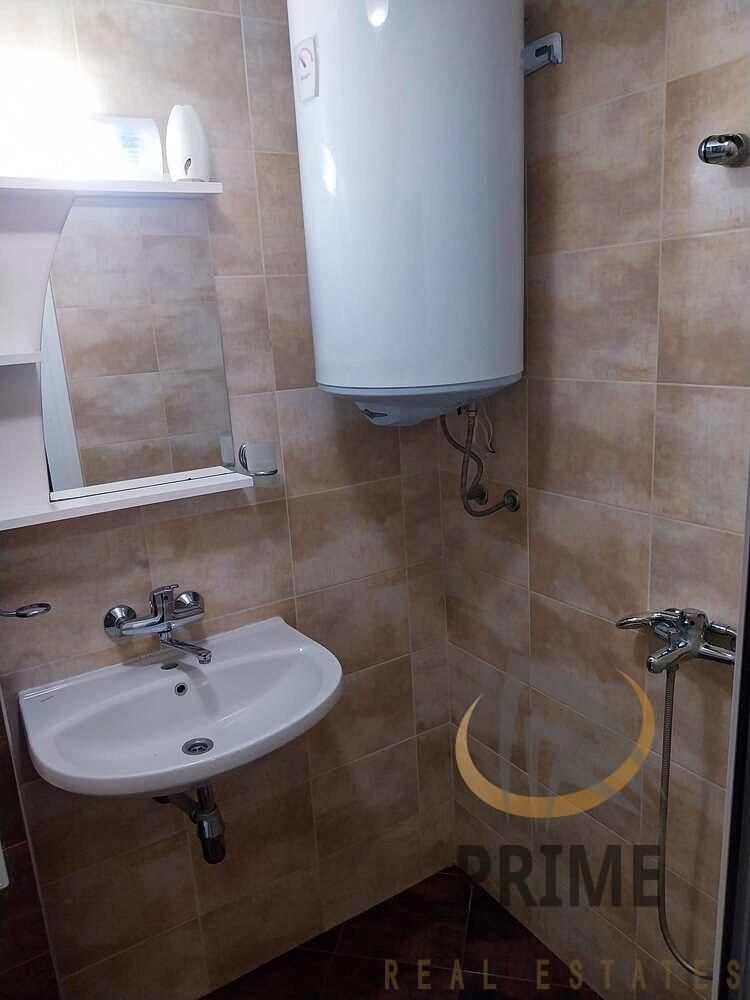 Дава се под наем Двустаен апартамент в Бургас, Изгрев - 50 кв.м за 357 € - Снимка #6