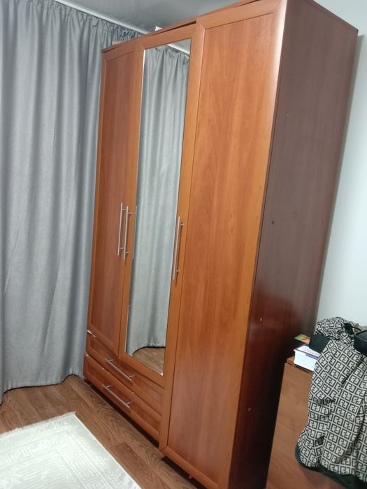 Продам Диван и шкаф