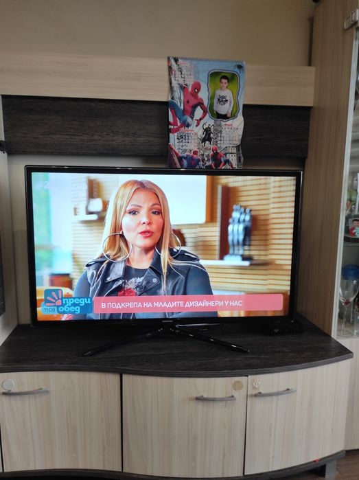 LED Телевизор SAMSUNG 40 инча