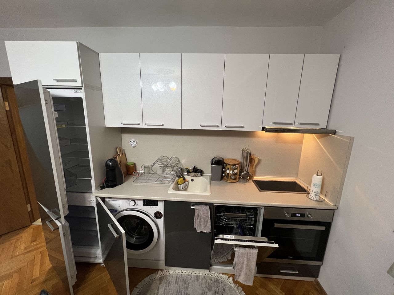 Продава се Четиристаен апартамент в Силистра, Център - 110 кв.м за 1137 €/кв.м - Снимка #5