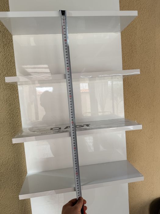 Чисто нови мебели бял гланц