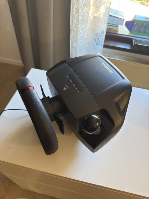 Volan Logitech MOMO Raceing Force