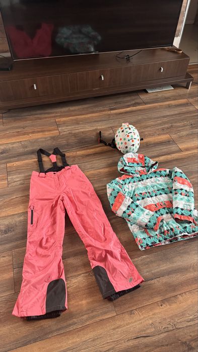 Ски комплект RIXY ски панталон, яке и каска
