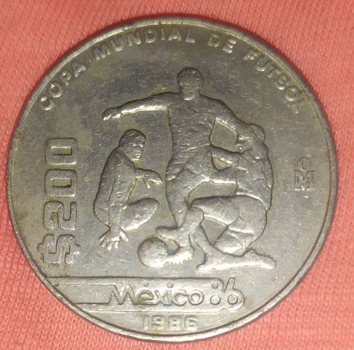 Мексика 86 200 песо и ЕВРОПА БЕЗ ПАРИЧНА СТОЙНОСТ Орел жетон