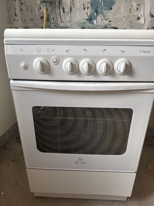 Газовая плита четырехкомфорная