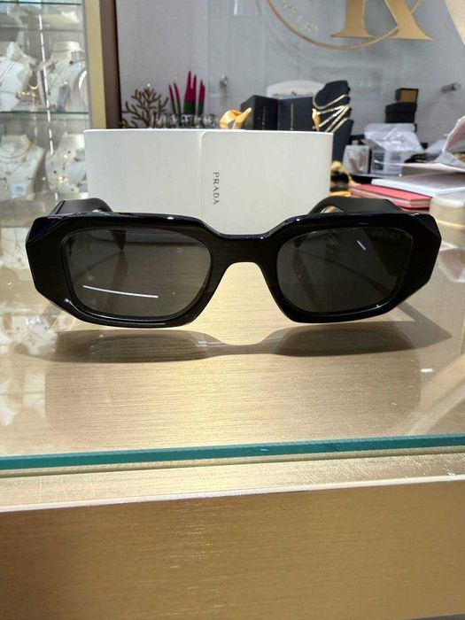 Оригинални слънчеви очила PRADA