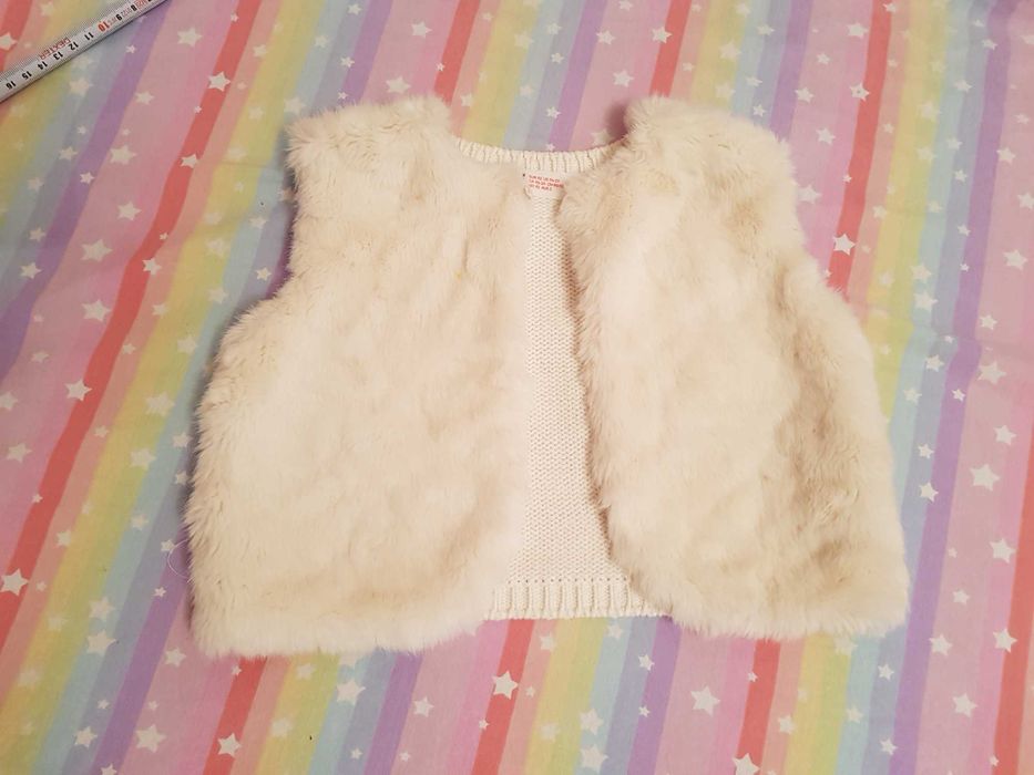 Vesta H&M, marimea 92, potrivita pentru varsta 2-4 ani