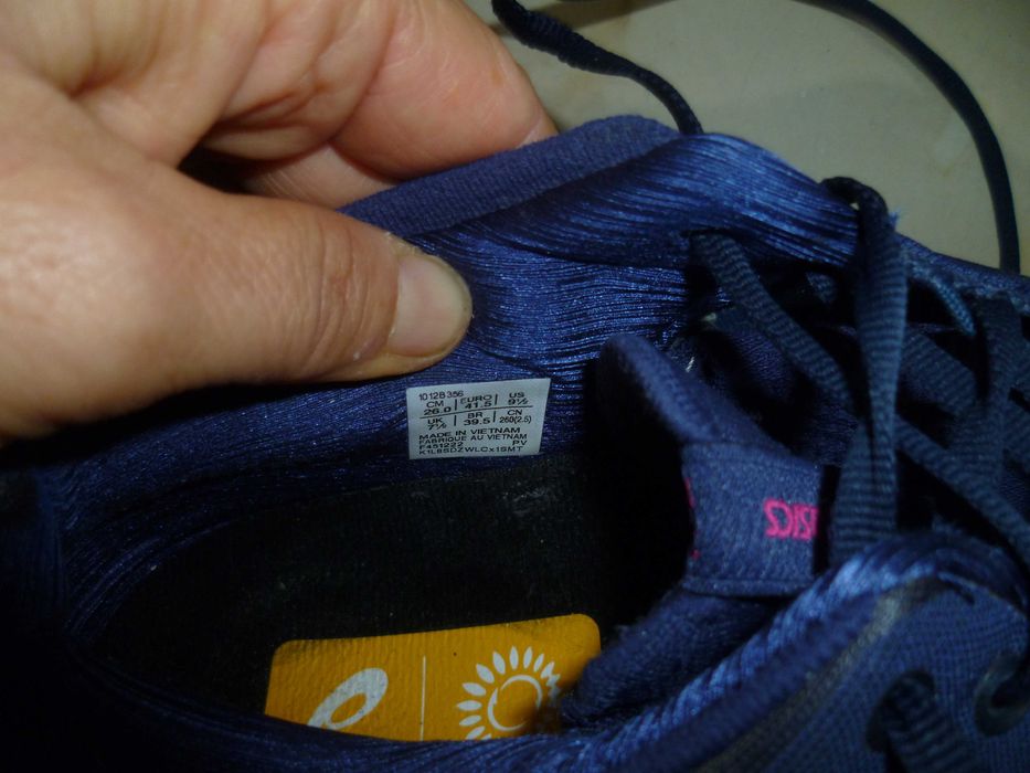 ASICS маратонки №41