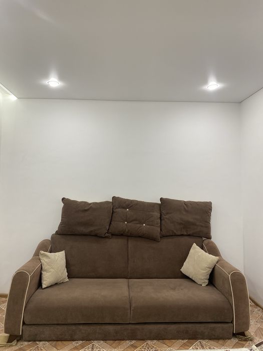 Диван сатылады аяктары сынып калган