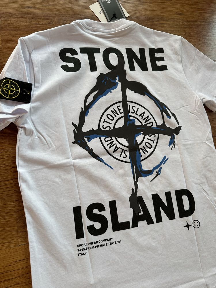 Мъжка,памучна,бяла тениска Stone Island с голяма щампа на гър