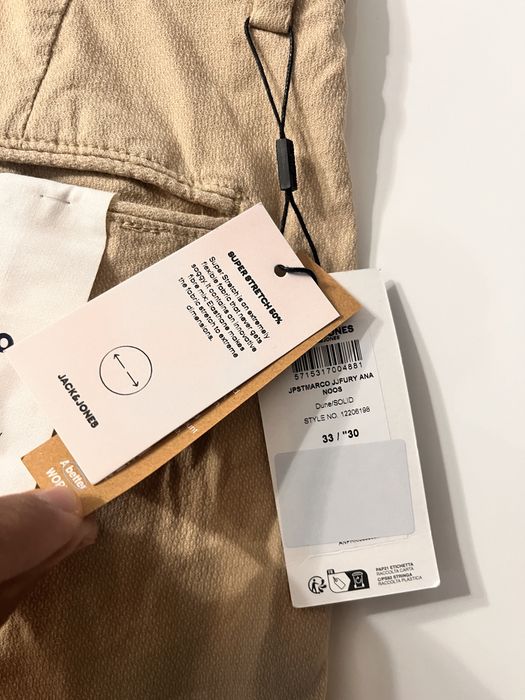 Pantaloni noi Jack & Jones