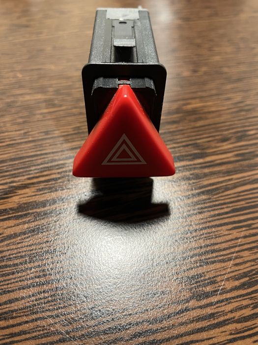 Авариен бутон Skoda Octavia 1u