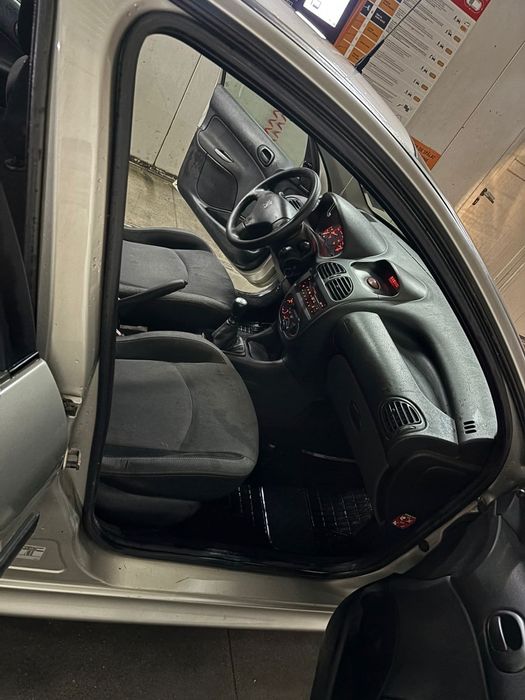 Peugeot 206 , an 2008 , 1.6 benzina