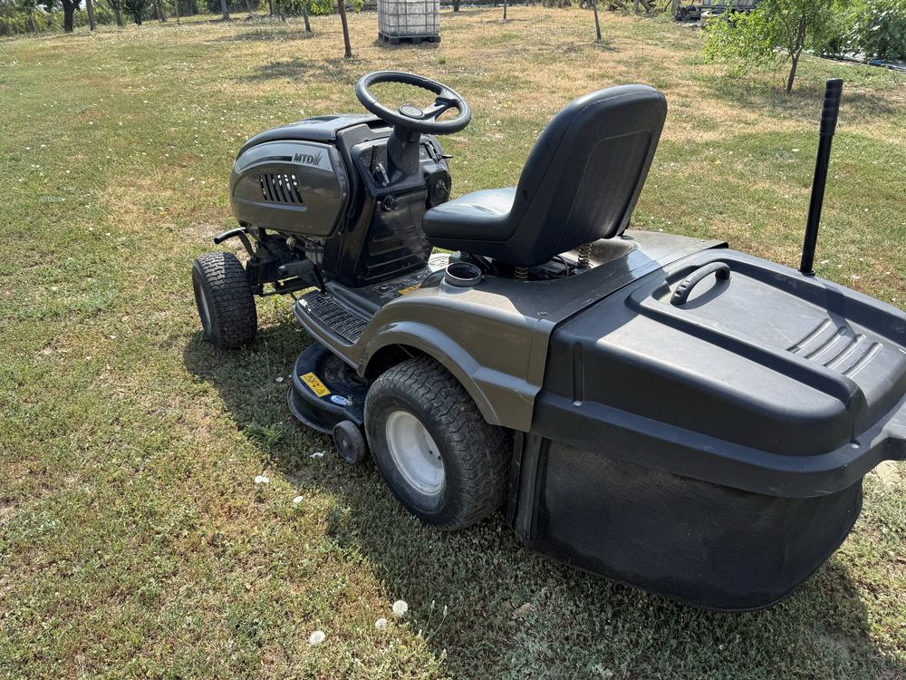 MTD Тракторна косачка