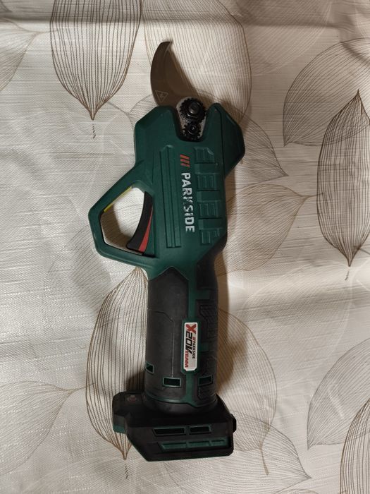 Акумулаторна ножица Parkside