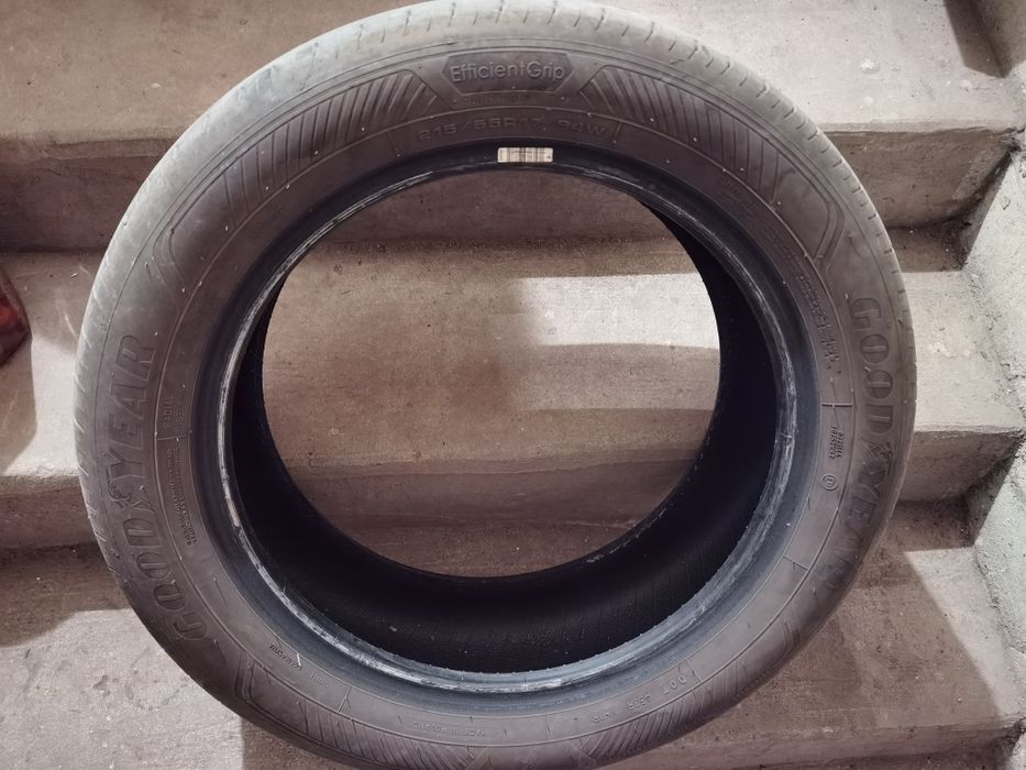 Goodyear 215/55/17 Летни гуми