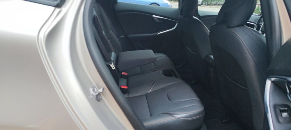 Volvo v40 cross country 2.0/D2/120cp/E6