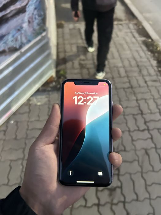 Продам айфон 11 128 гб