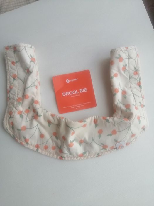 Ergobaby протектор за презрамки и подбрадичка