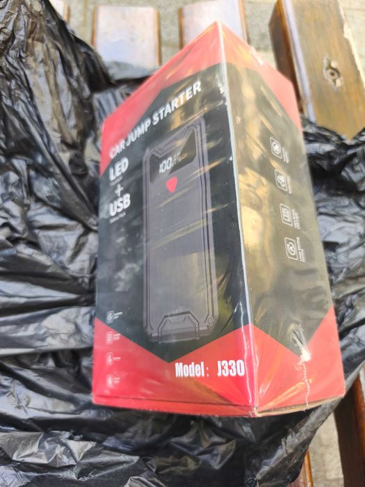 Нов джъмп стартер 4-в-1 26800mAh / 4000A чисто нов в целофан...