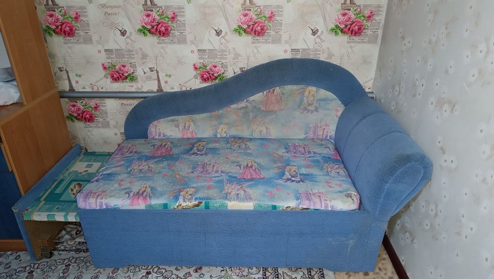 Продам подростковый диван