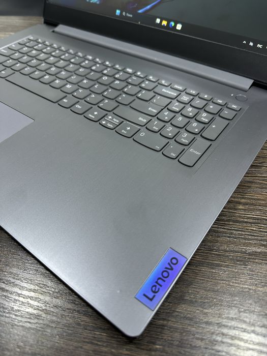 мощный 8-ядерный i7 ноутбук Lenovo IdeaPad 3, для графии и IT