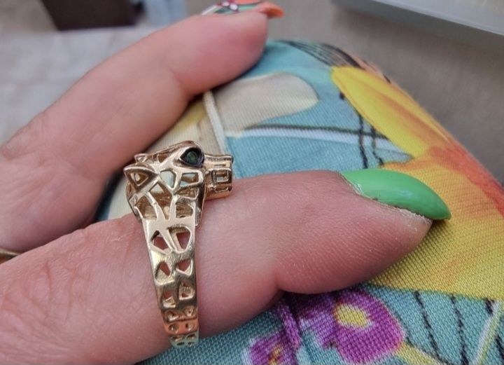 Уникален златен пръстен тип Cartier