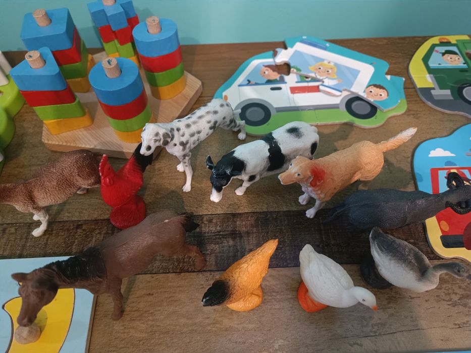 Колекция от пъзели и занимателни играчки