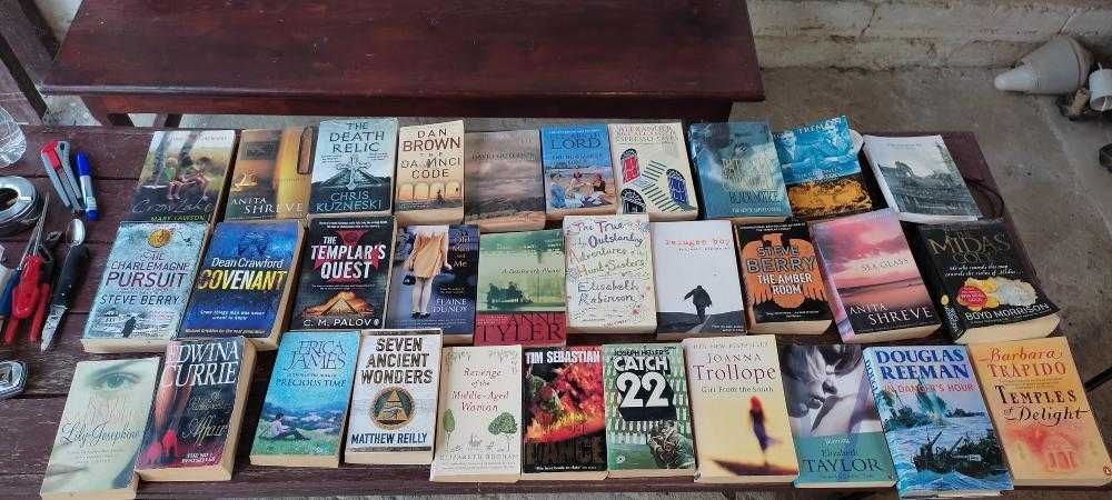 31 книги на английски език