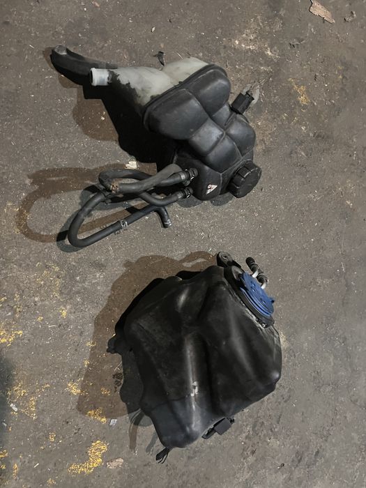 Казанче чистачки и антифриз Mercedes S class W221 ( Разширителен съд )