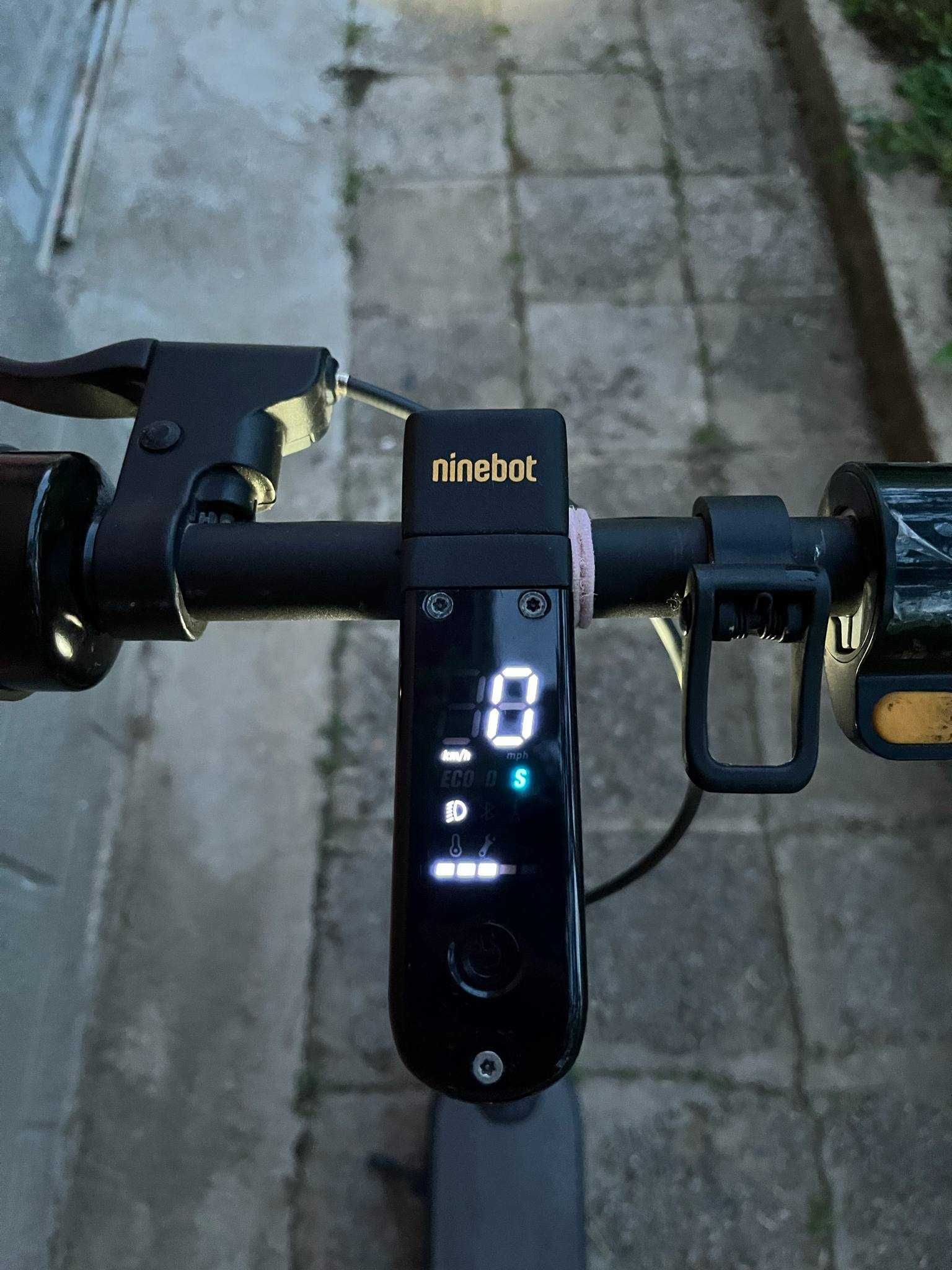 Електрическа тротинетка Segway Ninebot KickScooter MAX G30, 350W