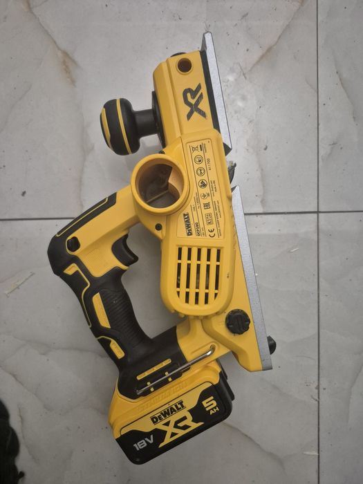 Rindea electrica dewalt dcp580