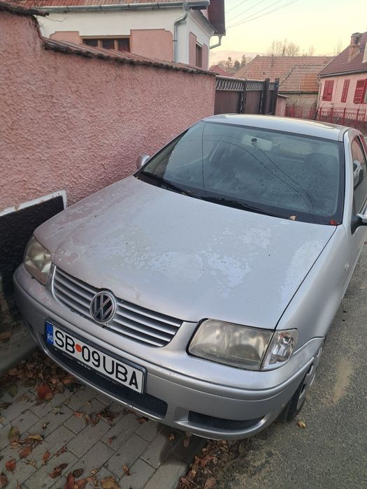 De vânzare 2 mașini cu acte valabile fiscal