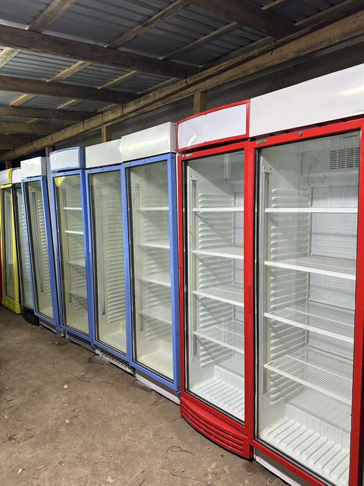 Витринный морозильник и холодильник