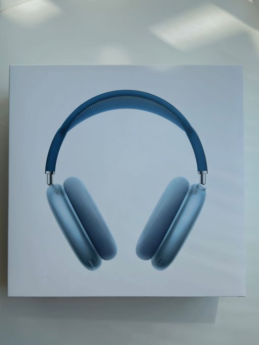 AirPods Max — Pacific Blue