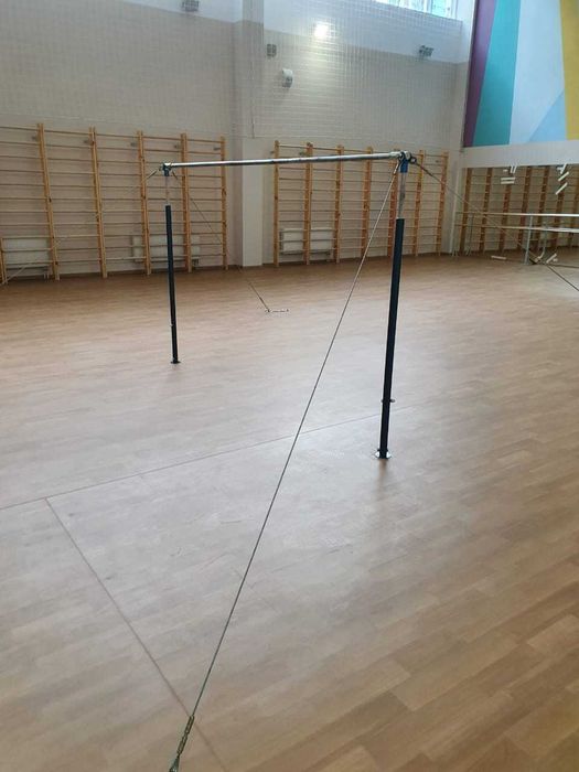 Перекладина гимнастическая