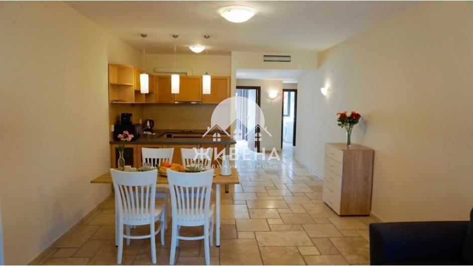 Продава се Двустаен апартамент в с. Топола, Област Добрич - 89 кв.м за 821 €/кв.м - Снимка #3