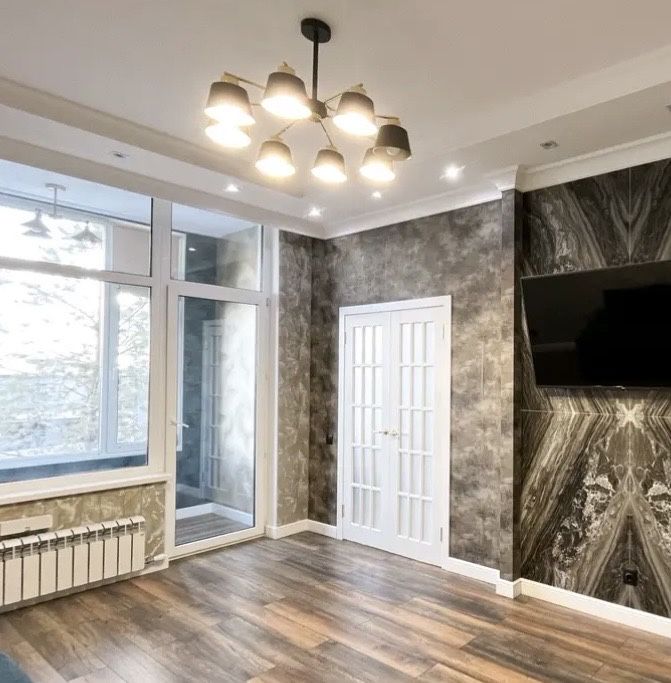 Люстра черная матовая с золотом