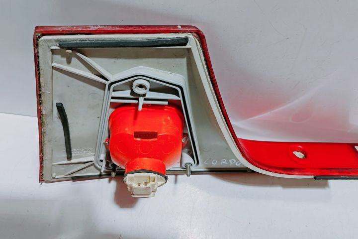 Stop tripla stanga Seat Cordoba prima generatie (facelift)